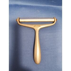 Vintage Presto Aluminum Cheese Slicer - 4" (inches) wide x 5" (inches) long